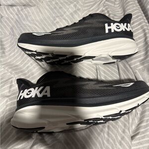 HOKA Clifton 9 Men's Black Running Shoes 11D